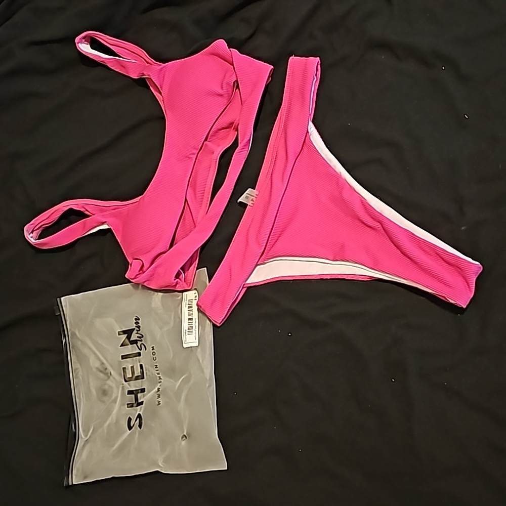 Cut out bikini